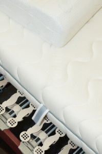 Ikea Lattenrost mit Matratze